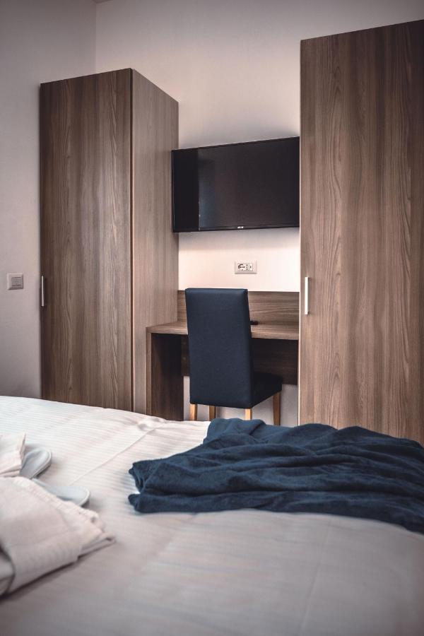 Apartment L'arche Lodovico Il Moro - House On The Navigli River Milan