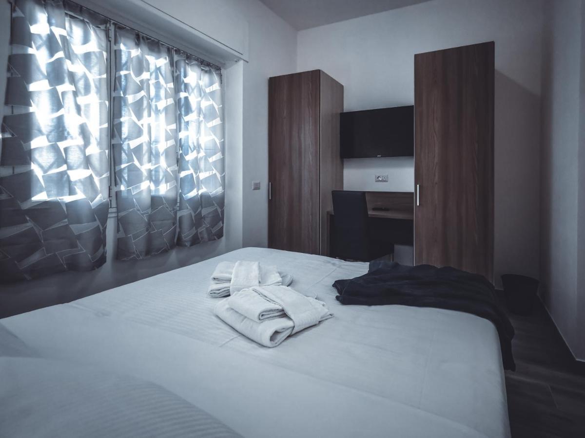 Apartment L'arche Lodovico Il Moro - House On The Navigli River *