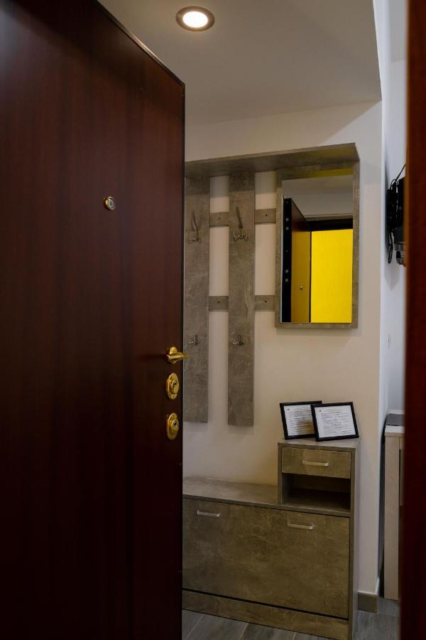 L'arche Lodovico Il Moro - House On The Navigli River *